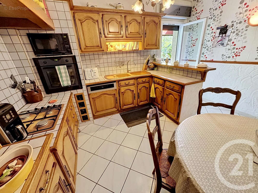 Maison 176 m² à Genas  - photo 11
