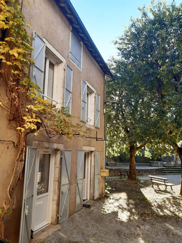 Maison à LIMOGNE-EN-QUERCY