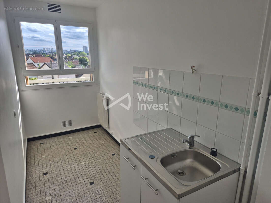 Appartement à LES PAVILLONS-SOUS-BOIS