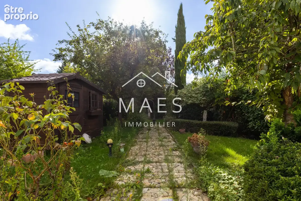 Wambrechies Centre - Maison 3 chambres - 112m2 - jardin, garage & parking - photo 13