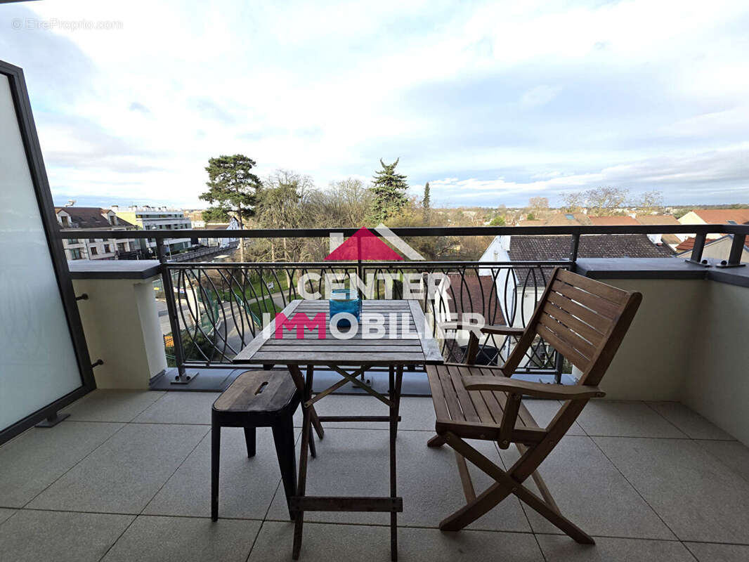 Appartement à SARTROUVILLE