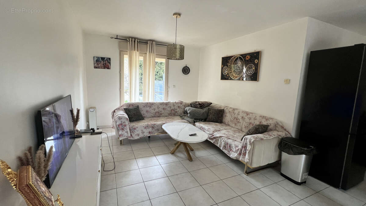 Appartement à LA FERTE-ALAIS
