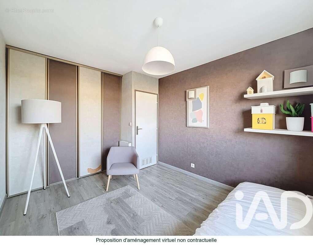 Photo 3 - Appartement à LE MESNIL-LE-ROI