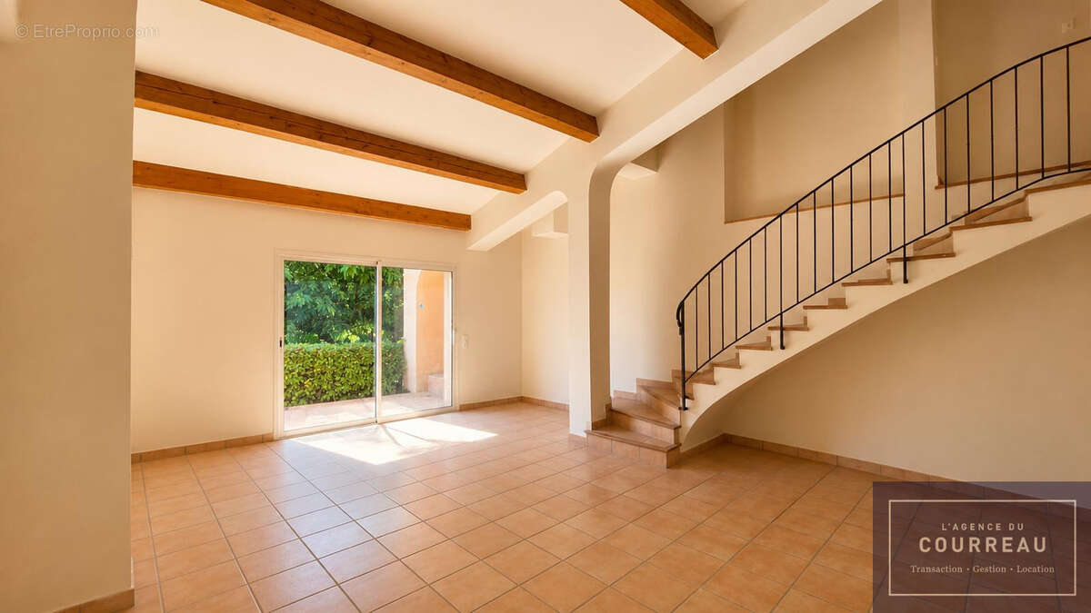 MAISON T5 de 163 M2 avec terrasses, piscine & garage - photo 23