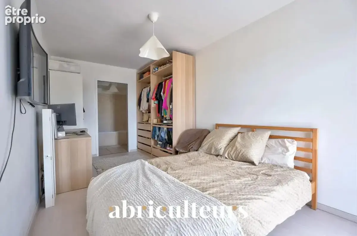 Appartement au dernier étage d'une résidence sécurisé en vente à Saint-Priest (69800) - photo 8