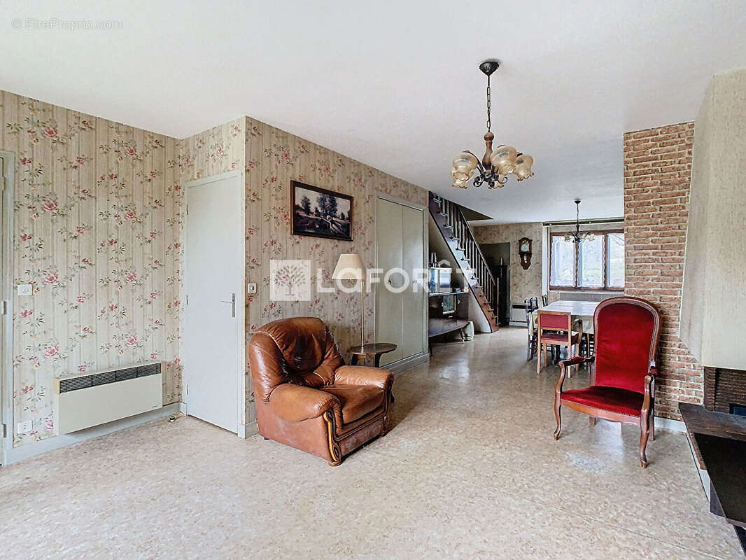 Maison Biesles 6 pièce(s) 175,35 m2 - photo 3