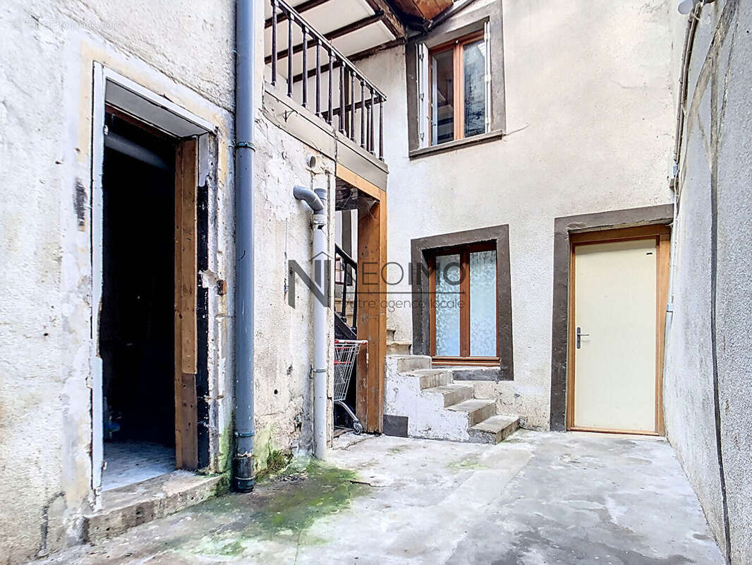 Appartement à NEUFCHATEAU