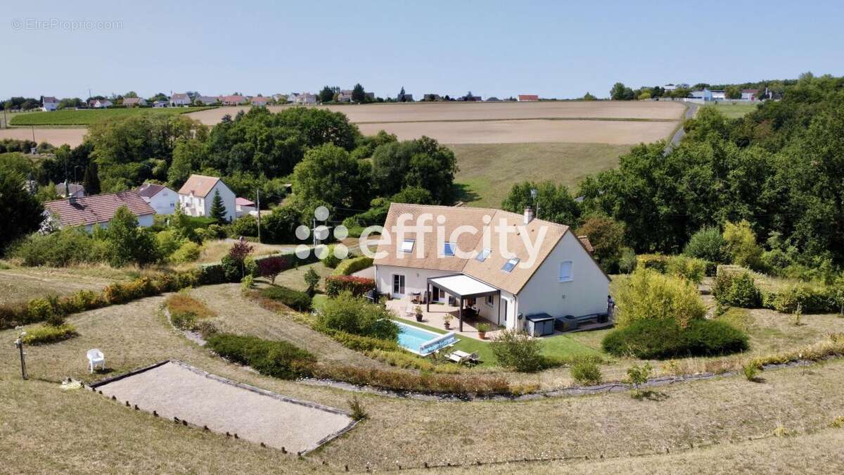 Maison à MONTRICHARD