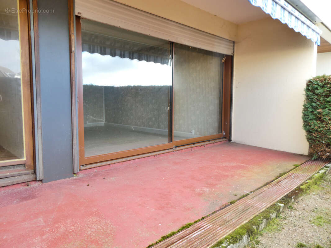 Appartement T3 de plain-pied en rez-de-jardin avec jardinet, garage et cave - photo 8