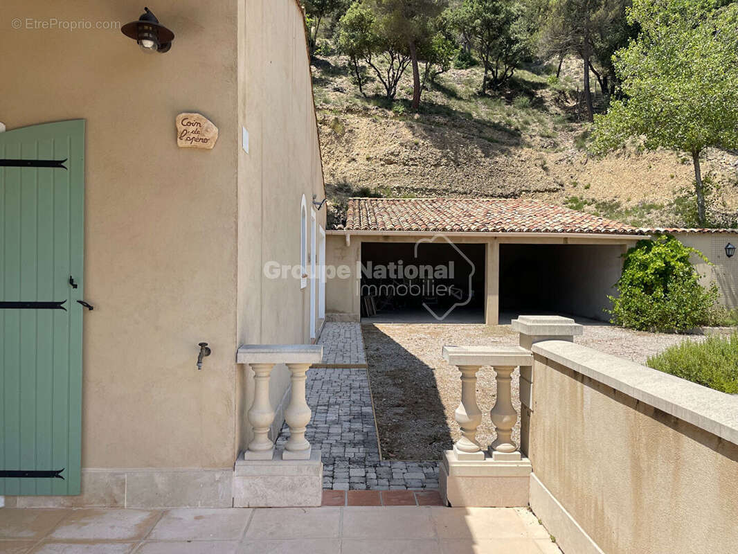 Allemagne En Provence T6 -163 m2 piscine garages 2159m² de terrain - photo 19