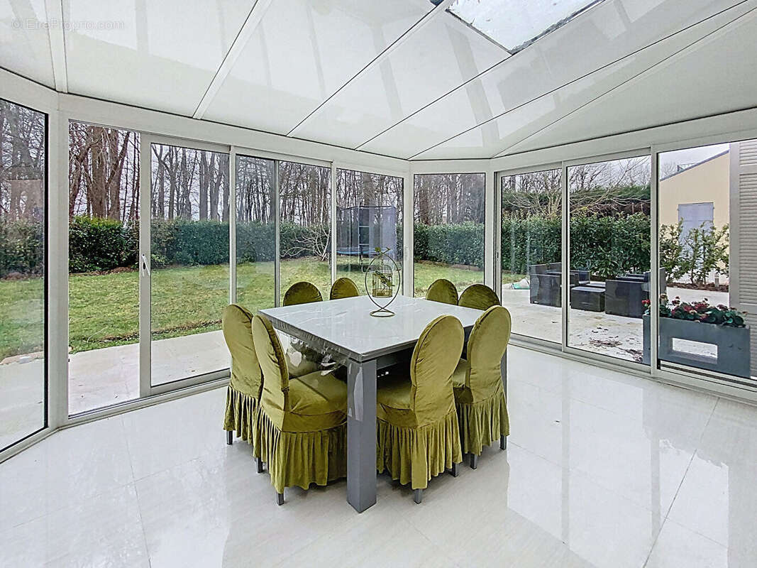 Maison à BAILLY-ROMAINVILLIERS