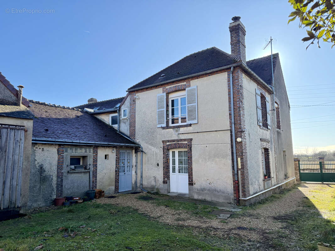 Maison à LA LOUPE