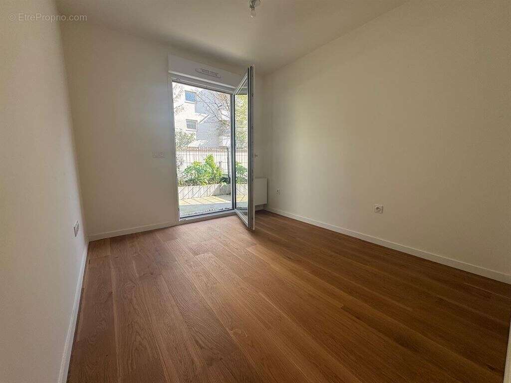 Appartement à SURESNES