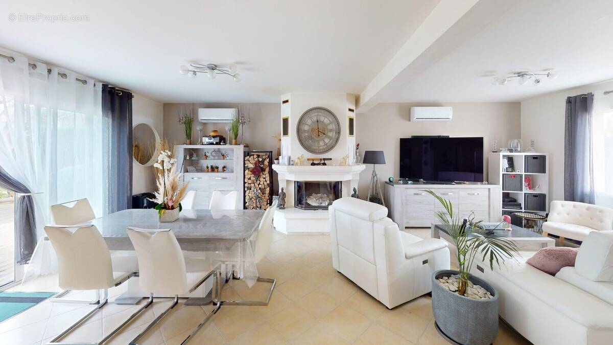 Maison à DOUVRES-LA-DELIVRANDE