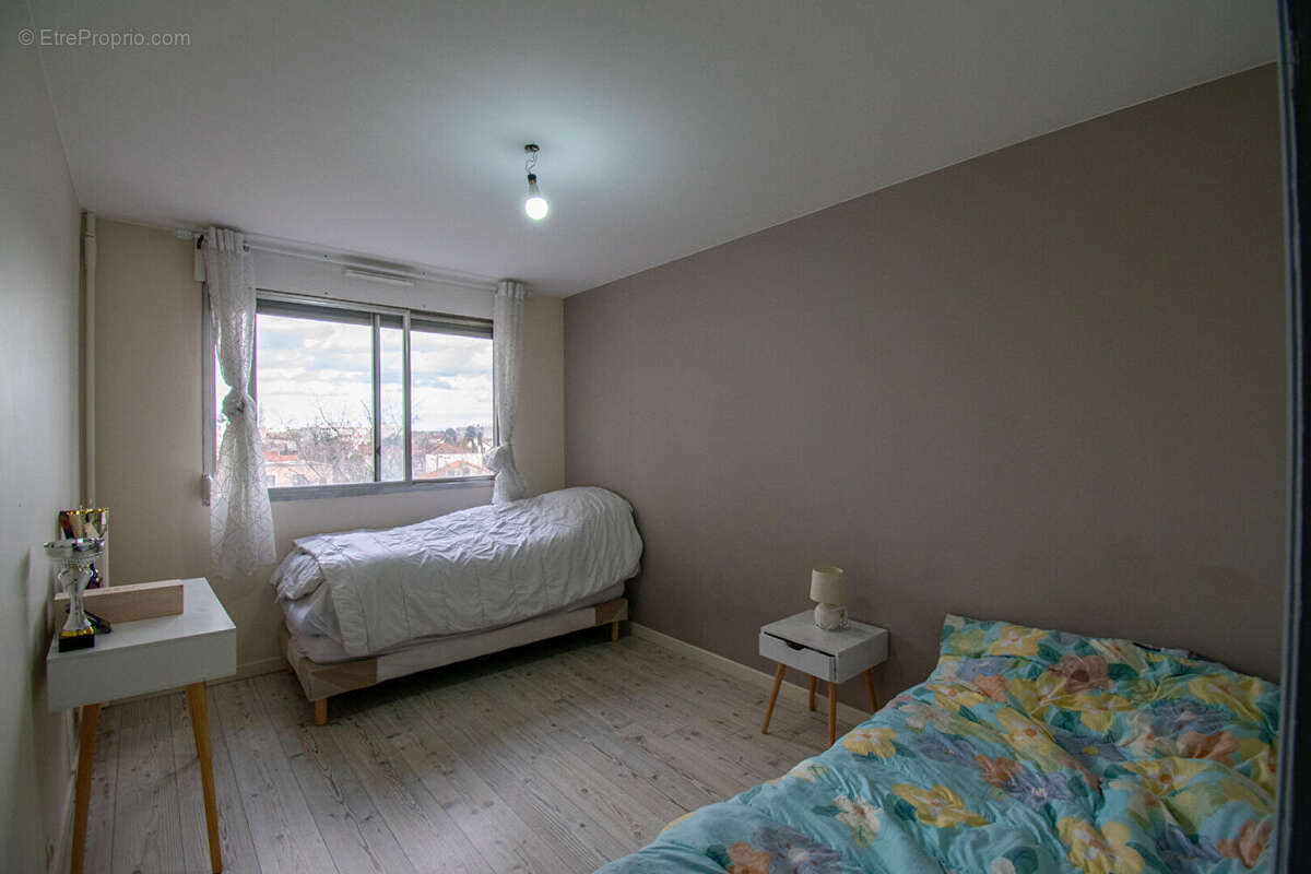Appartement à BRON