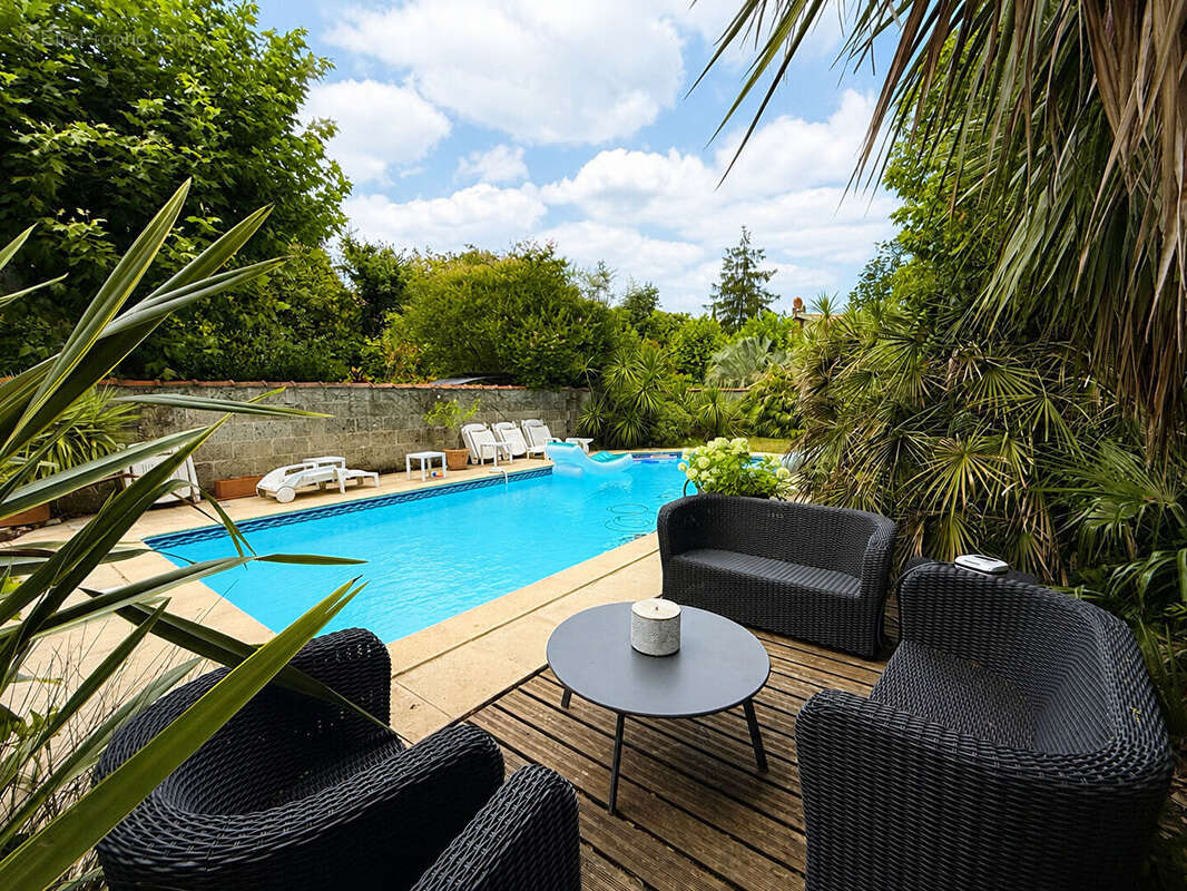 Maison 9 pièces à vendre à Bordeaux - Saint Genes - photo 7