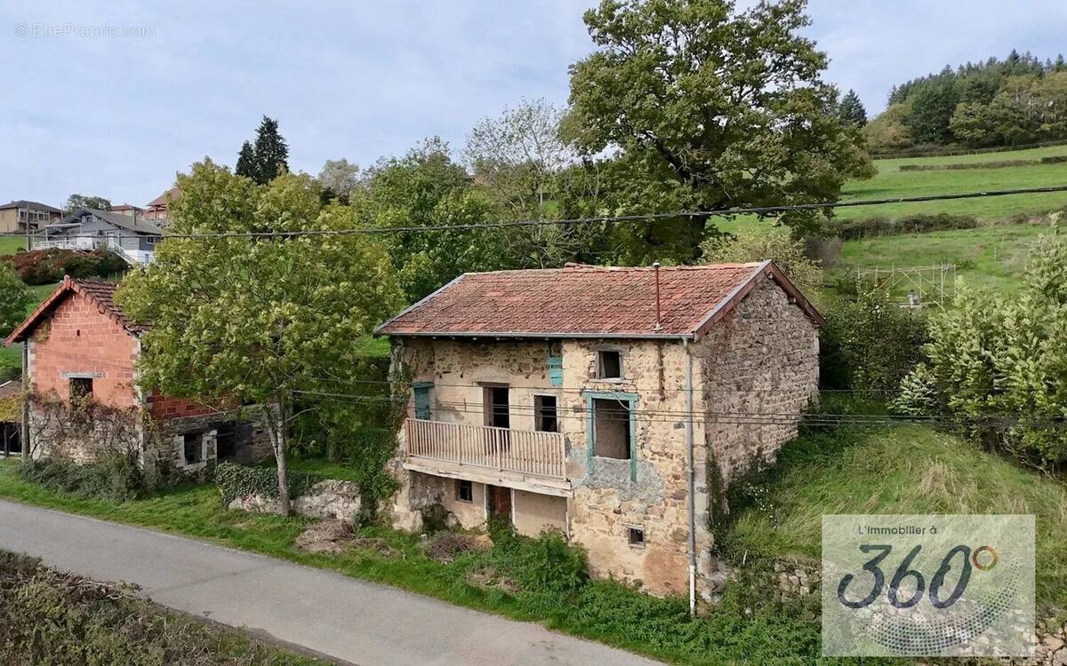 Maison à SAINT-PIERRE-LE-VIEUX