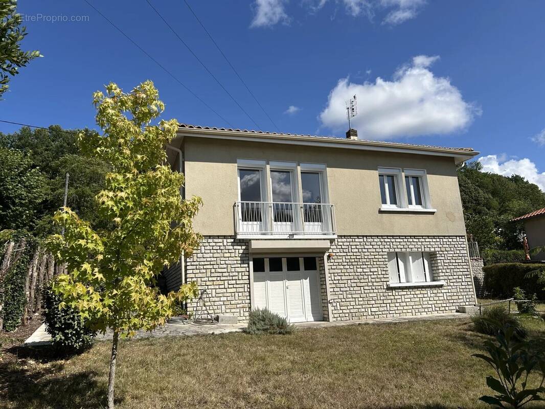Maison à CHALAIS