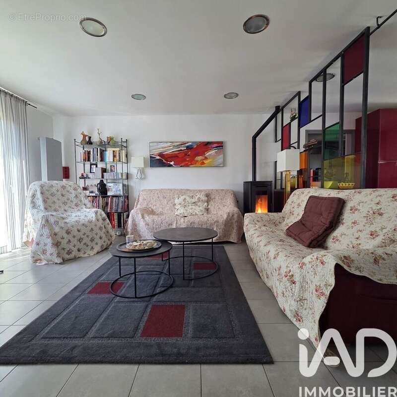 Maison 138 m² à Joue-Les-Tours  - photo 3