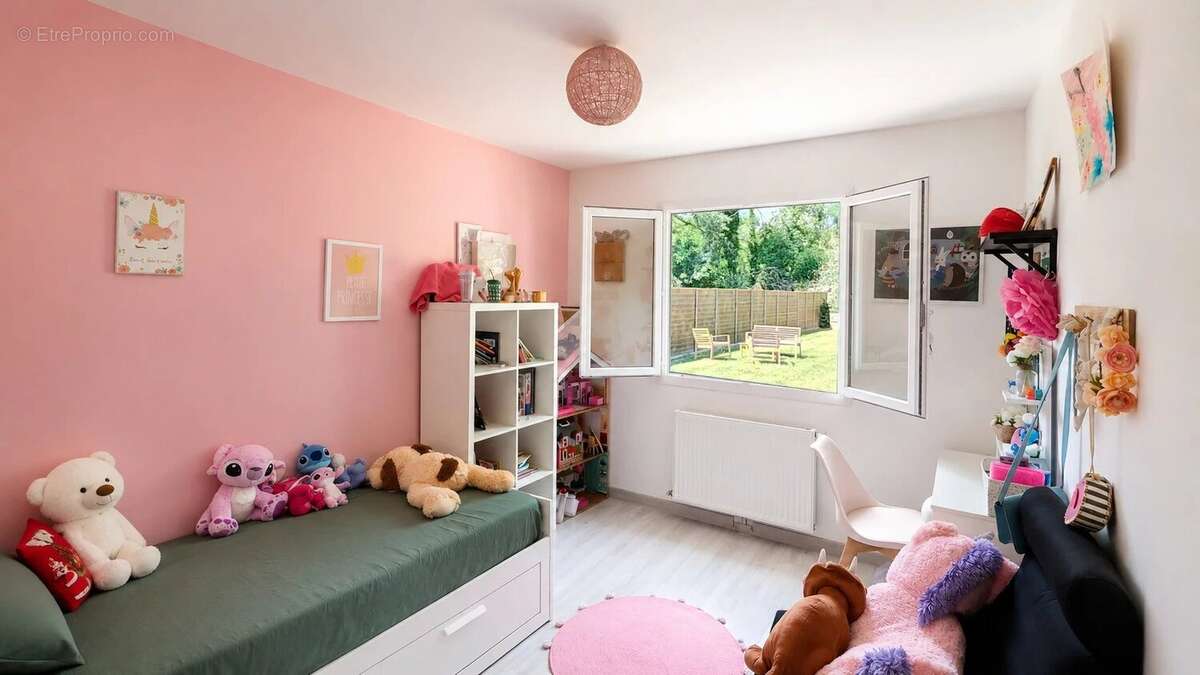 Maison contemporaine de plain-pied – 104 m² habitables – Terrain de 836 m² – Étroussat - photo 14