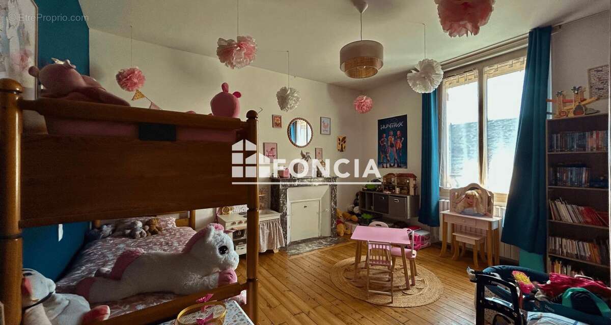 Maison à BONNETABLE