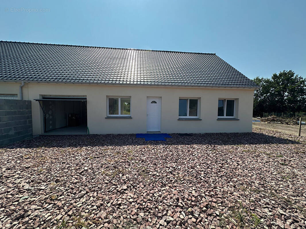 Maison à MILLIERES