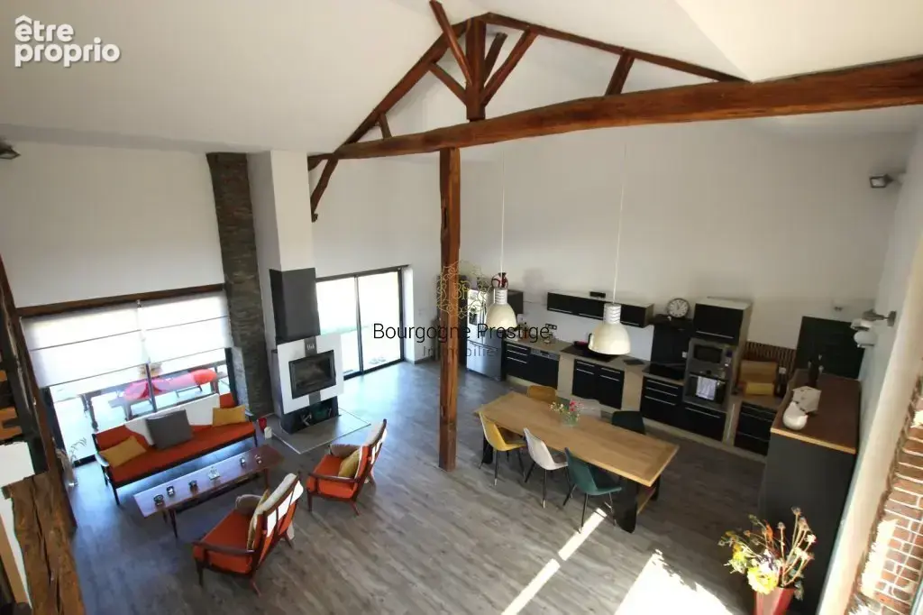 A 15 km a l'est de tournus, belle longere du xixe siecle avec piscine et dependances terrain 2912 m² - photo 8