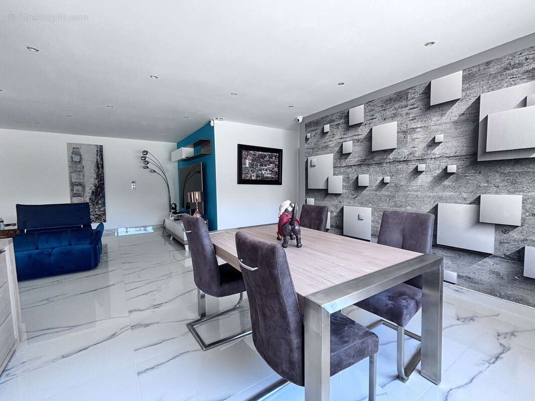 Maison à LA CADIERE-D&#039;AZUR