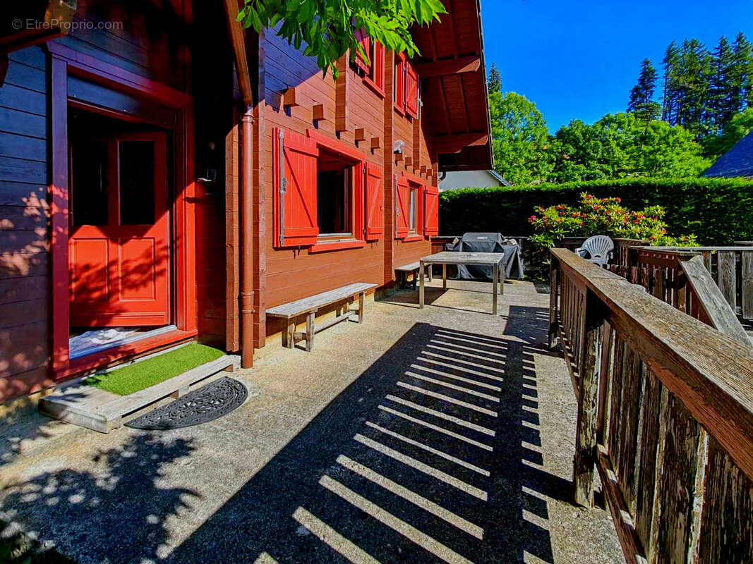 Maison à BESSE-ET-SAINT-ANASTAISE