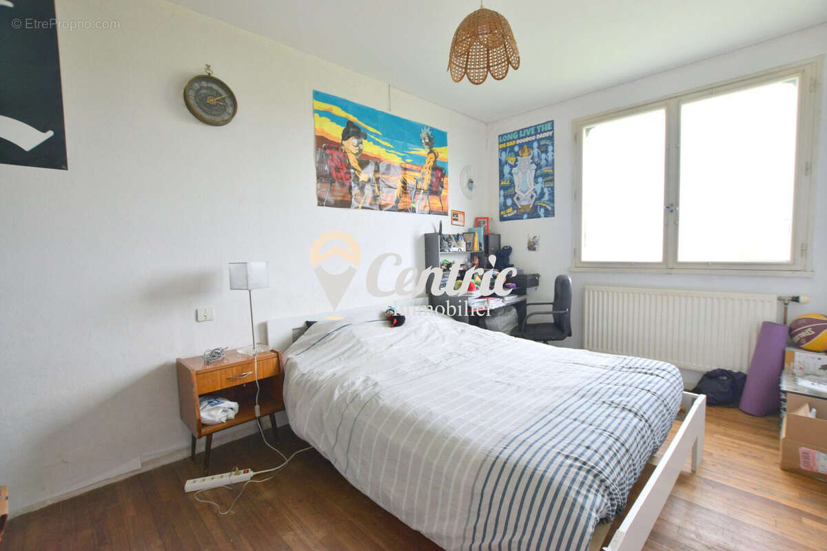 Maison à SAINT-VARENT