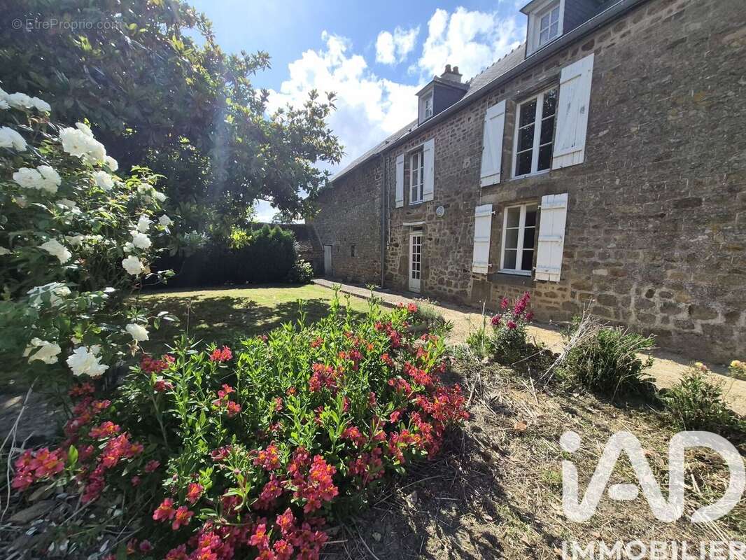 Maison 235 m² à Ceauce  - photo 2