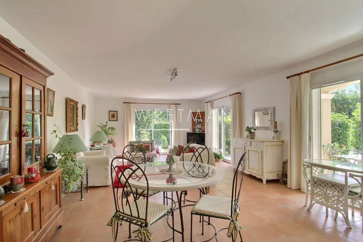 Maison à FAYENCE