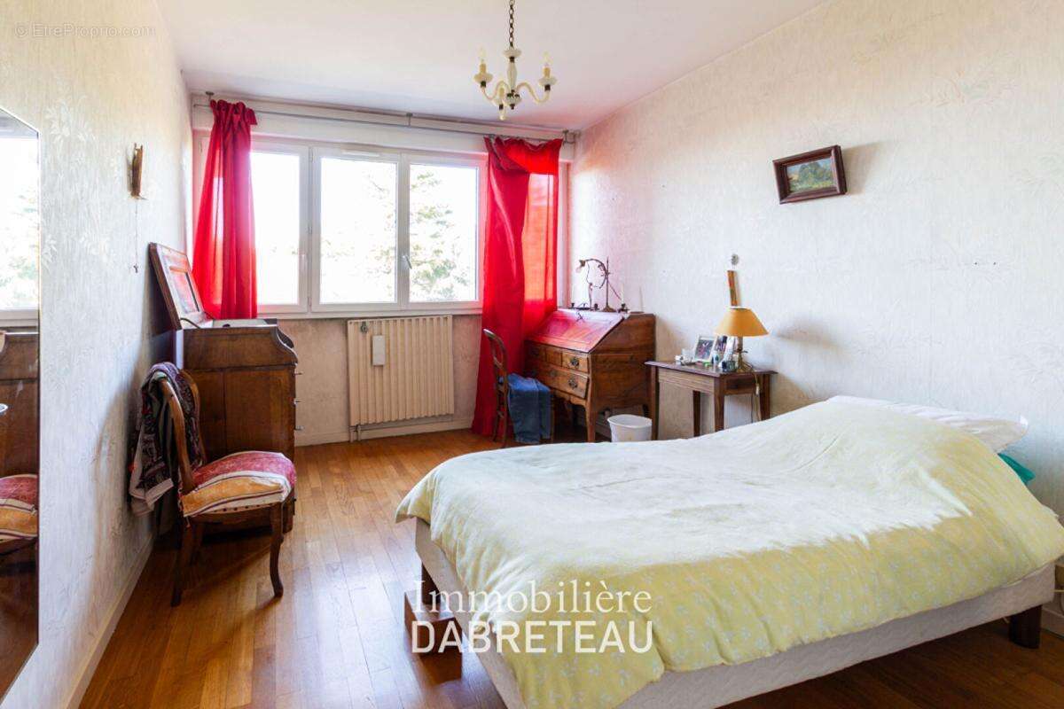 Appartement à SAINTE-FOY-LES-LYON