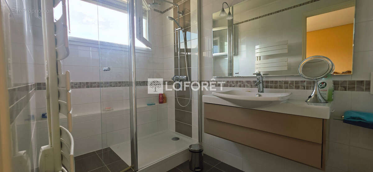 Appartement à SAINT-DENIS