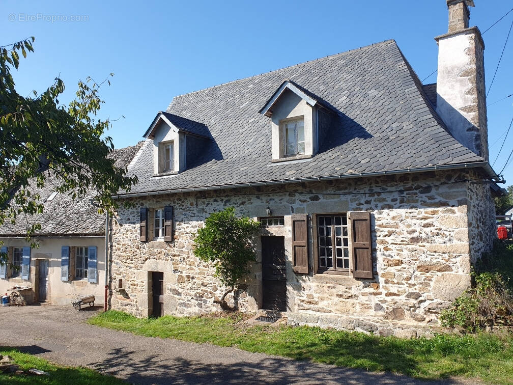 Maison à SAINT-JULIEN-AUX-BOIS