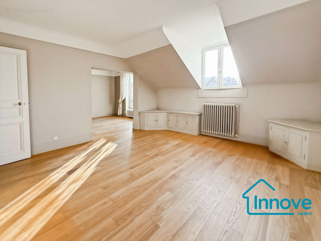 Appartement à VERSAILLES