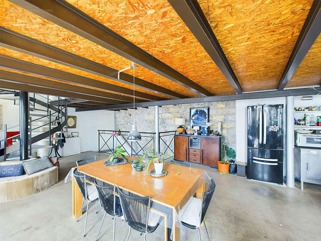Loft de 245m²  sur 3 plateaux d'ans une ancienne filature  sur parcelle de 900m² situe a villeneuve de berg 07170 - photo 5