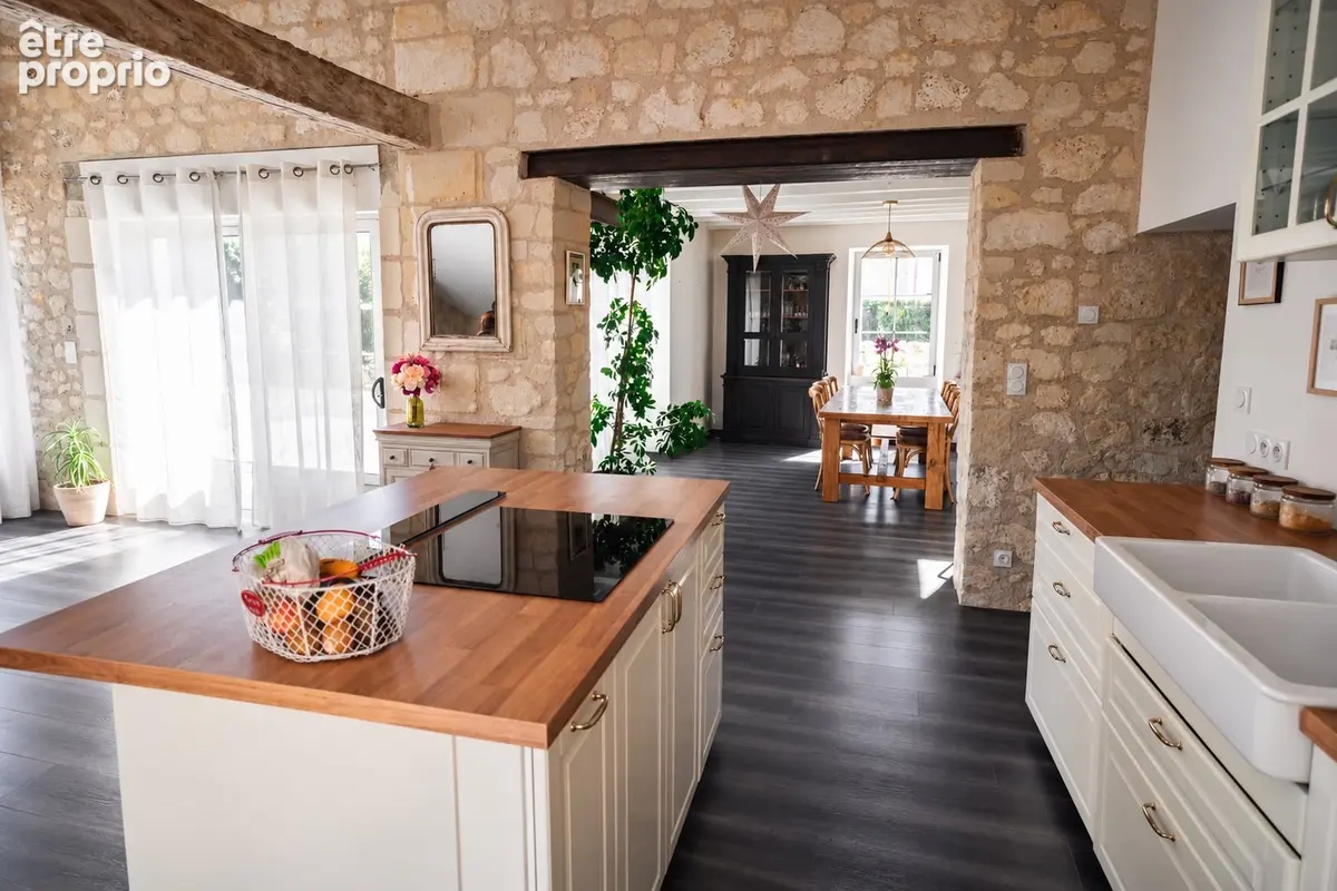 Maison à BRISSAC-QUINCE