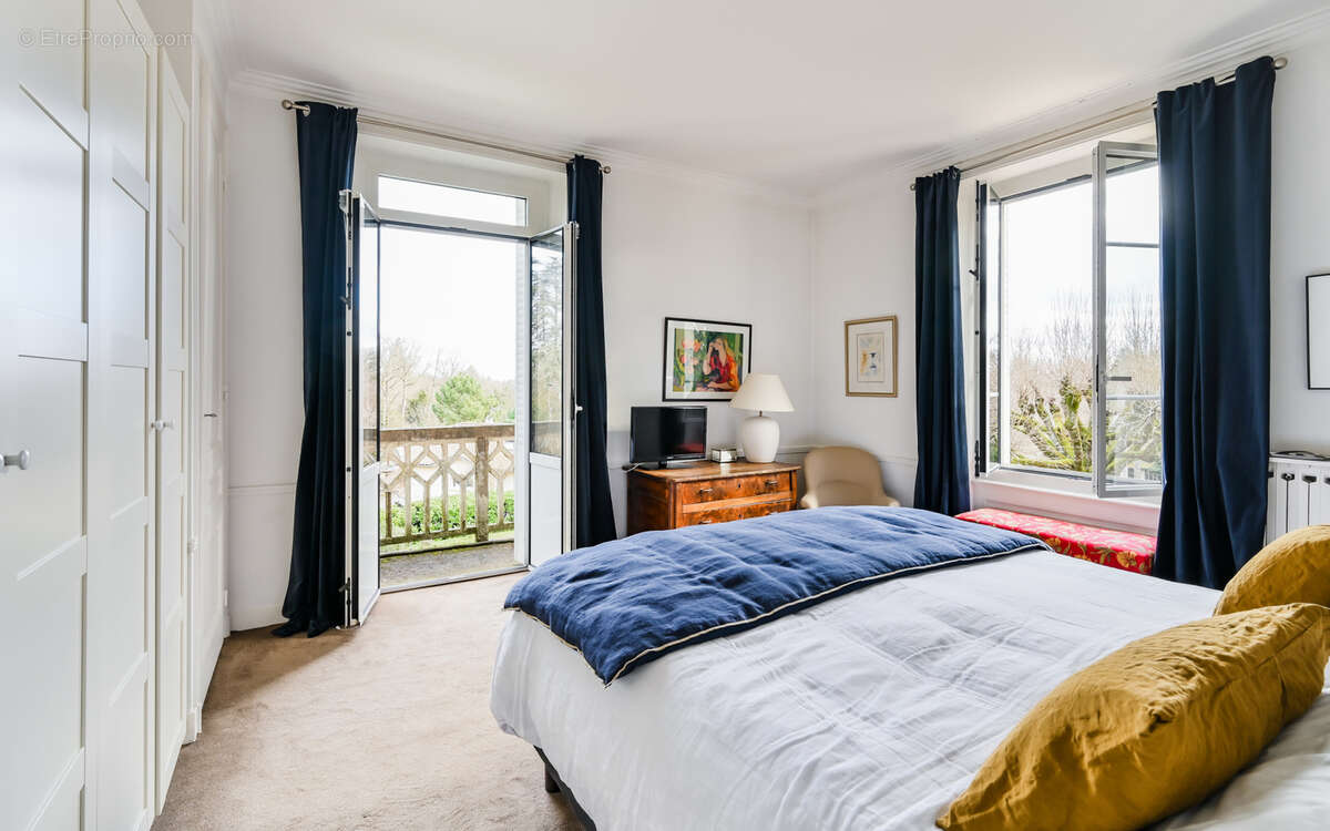 Maison à CHARBONNIERES-LES-BAINS