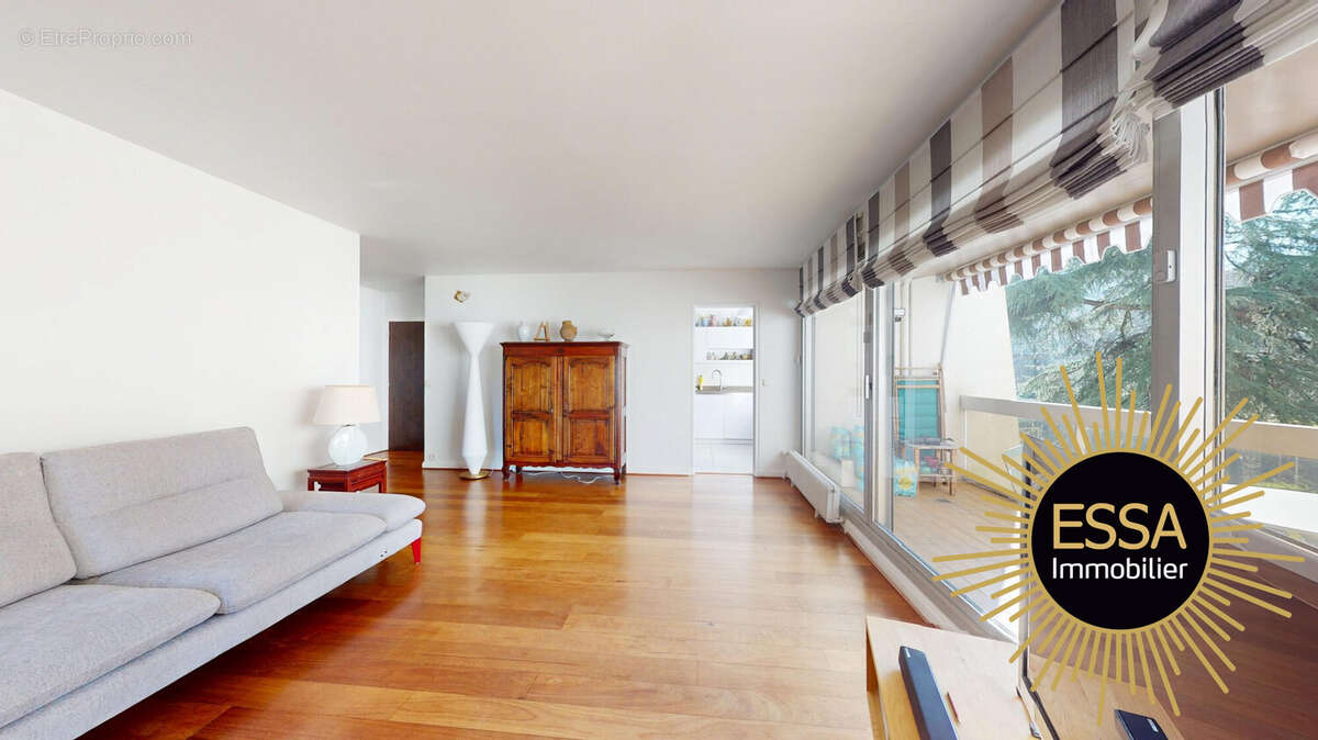 Appartement à VELIZY-VILLACOUBLAY