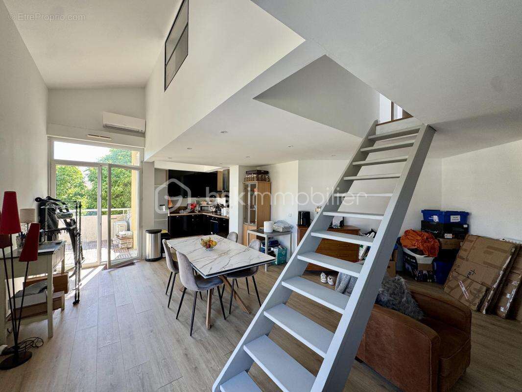 Appartement à LATTES