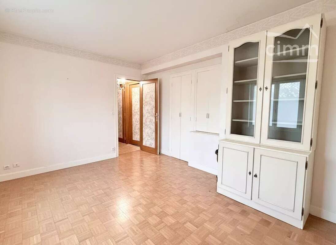 Maison à LA CHAUSSEE-SAINT-VICTOR