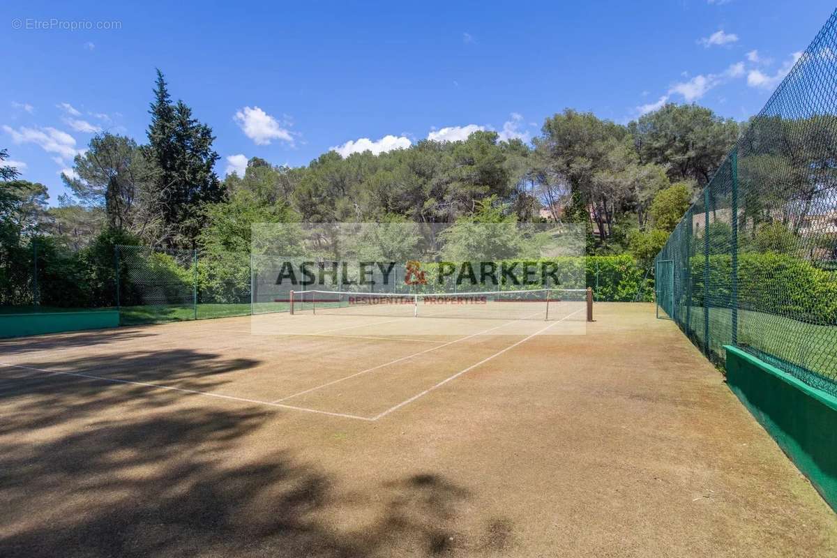 Maison à MOUANS-SARTOUX