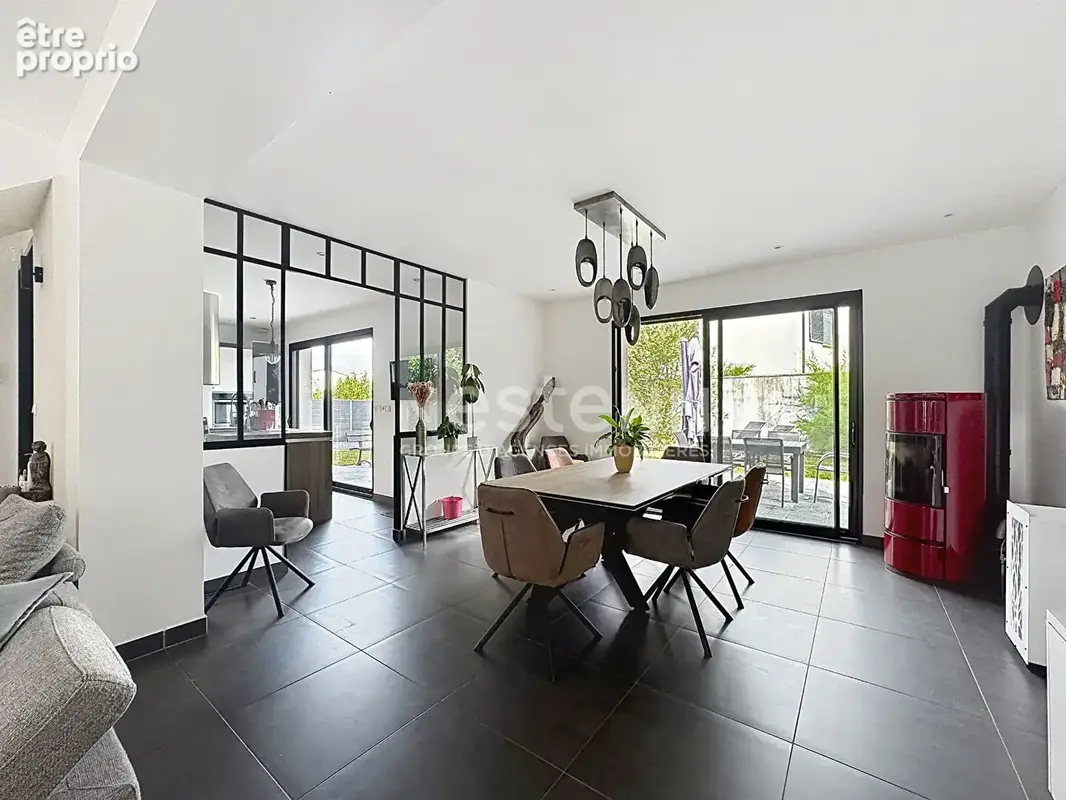 Gouvieux centre, maison d'architecte-toit plat 135 m² habitables -jardin - photo 5