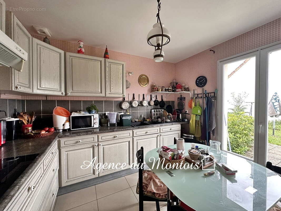 Occupation limitée à 5 ans - H85/F66 - Maison 5 pièces 99 m2 - photo 8