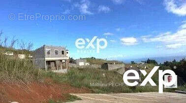 Terrain à LA POSSESSION