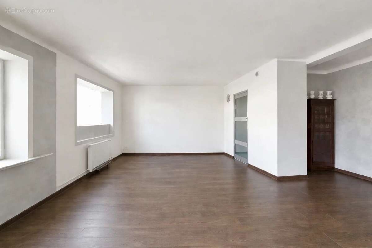 Appartement à SIX-FOURS-LES-PLAGES