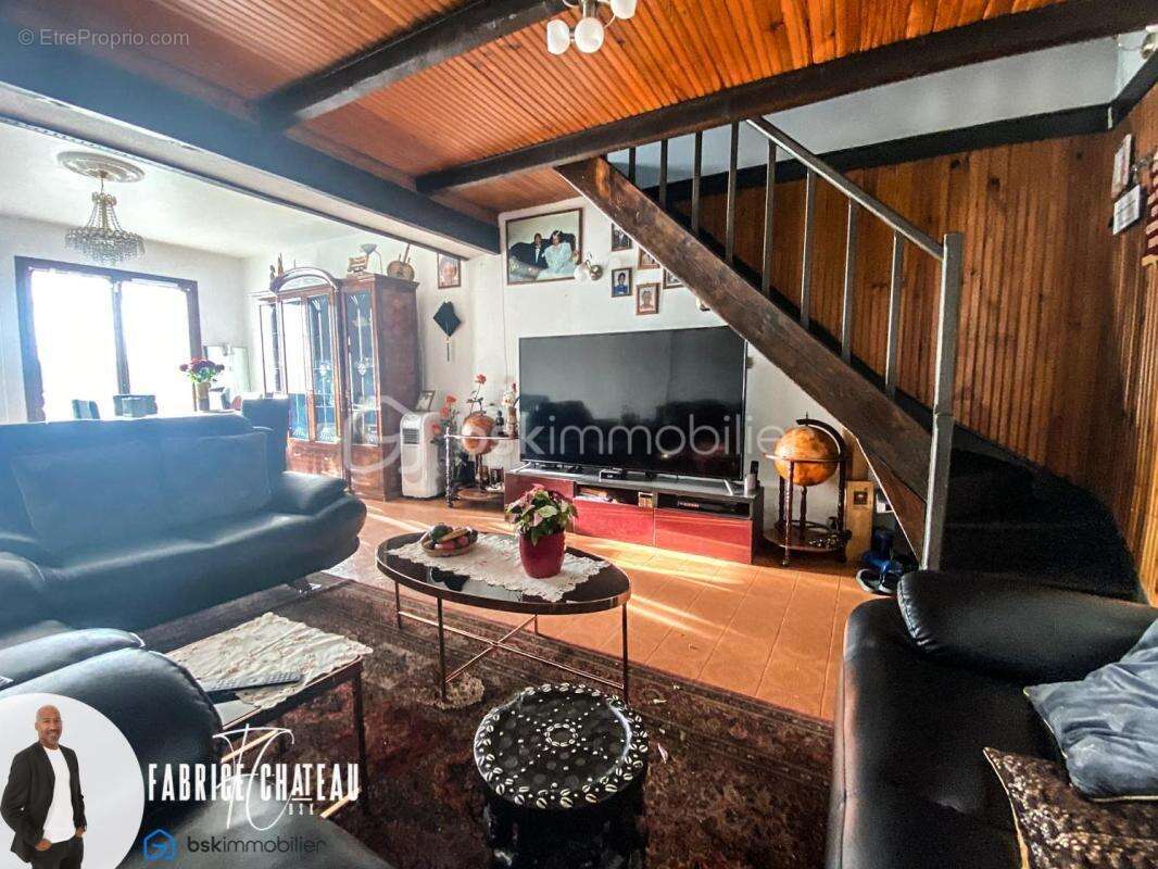 Maison familiale avec dépendance indépendante et sous-sol - photo 3