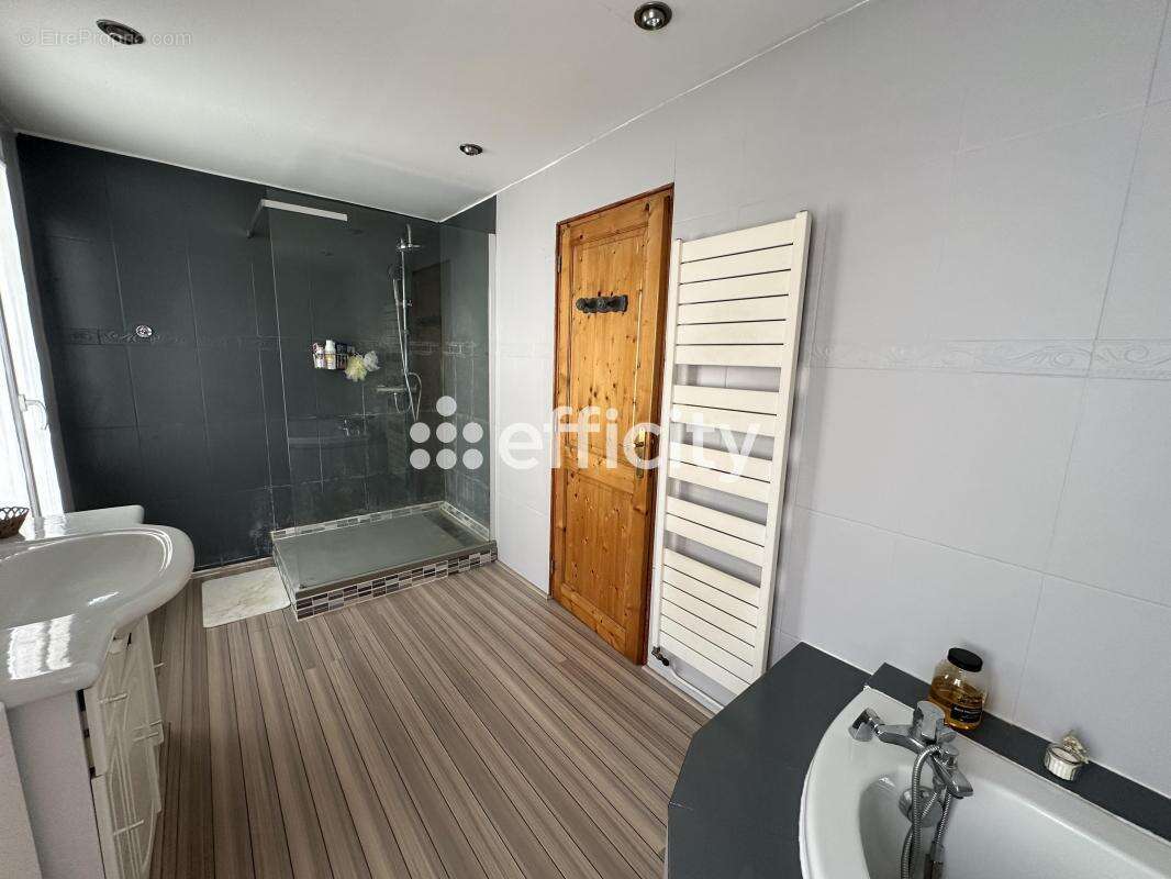 Maison à MONTATAIRE