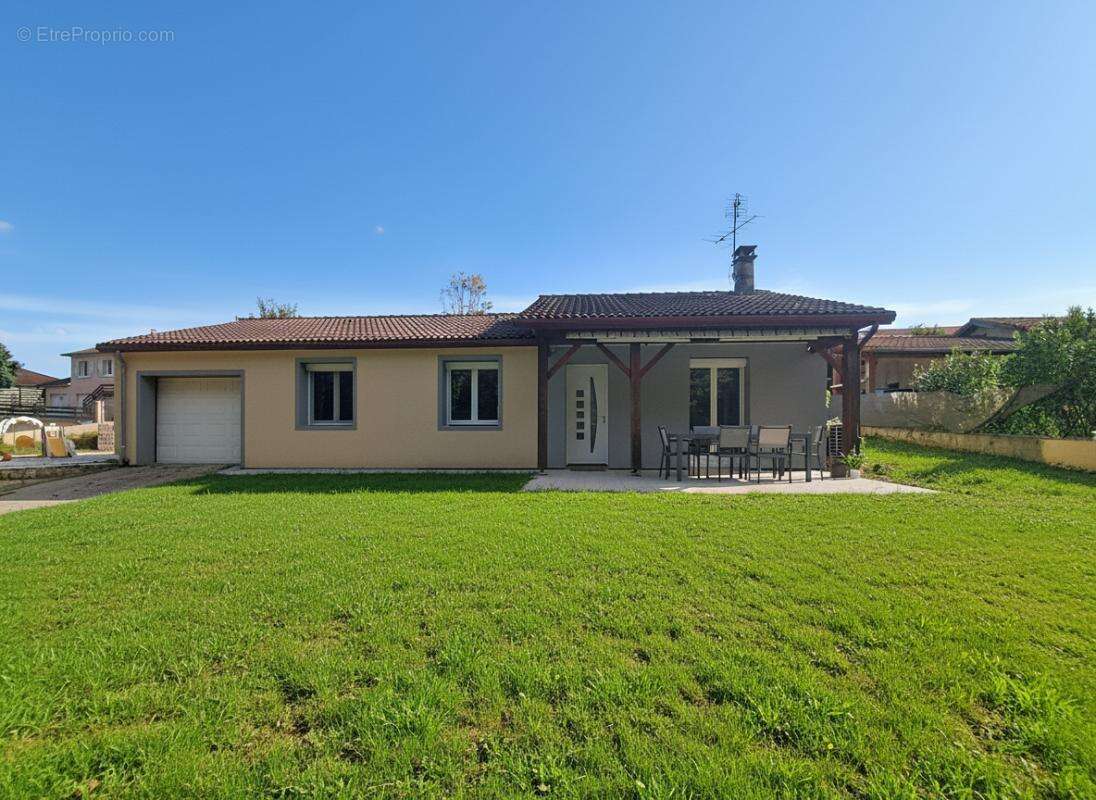 Maison à PONT-EVEQUE